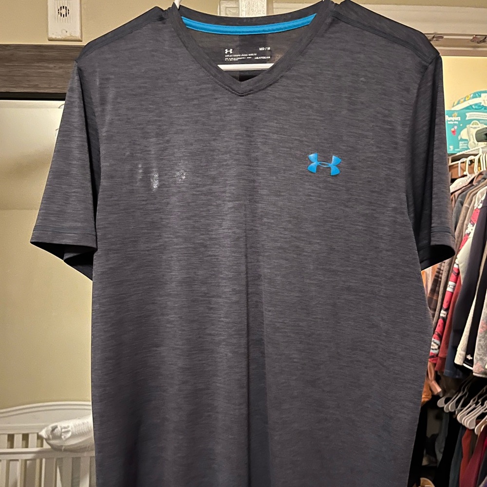 Under Armour v-neck t-shirt